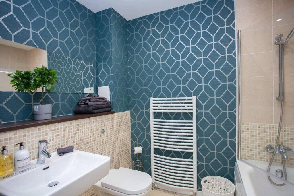 1 Bedroom Apartment In Very Central Location Глазго Экстерьер фото